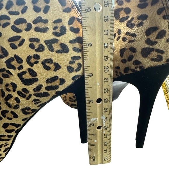 Carlos Santana Leopard Print Stiletto Heels (Used - Fair Condition - Size 8M) 🐆 - Picture 3 of 8